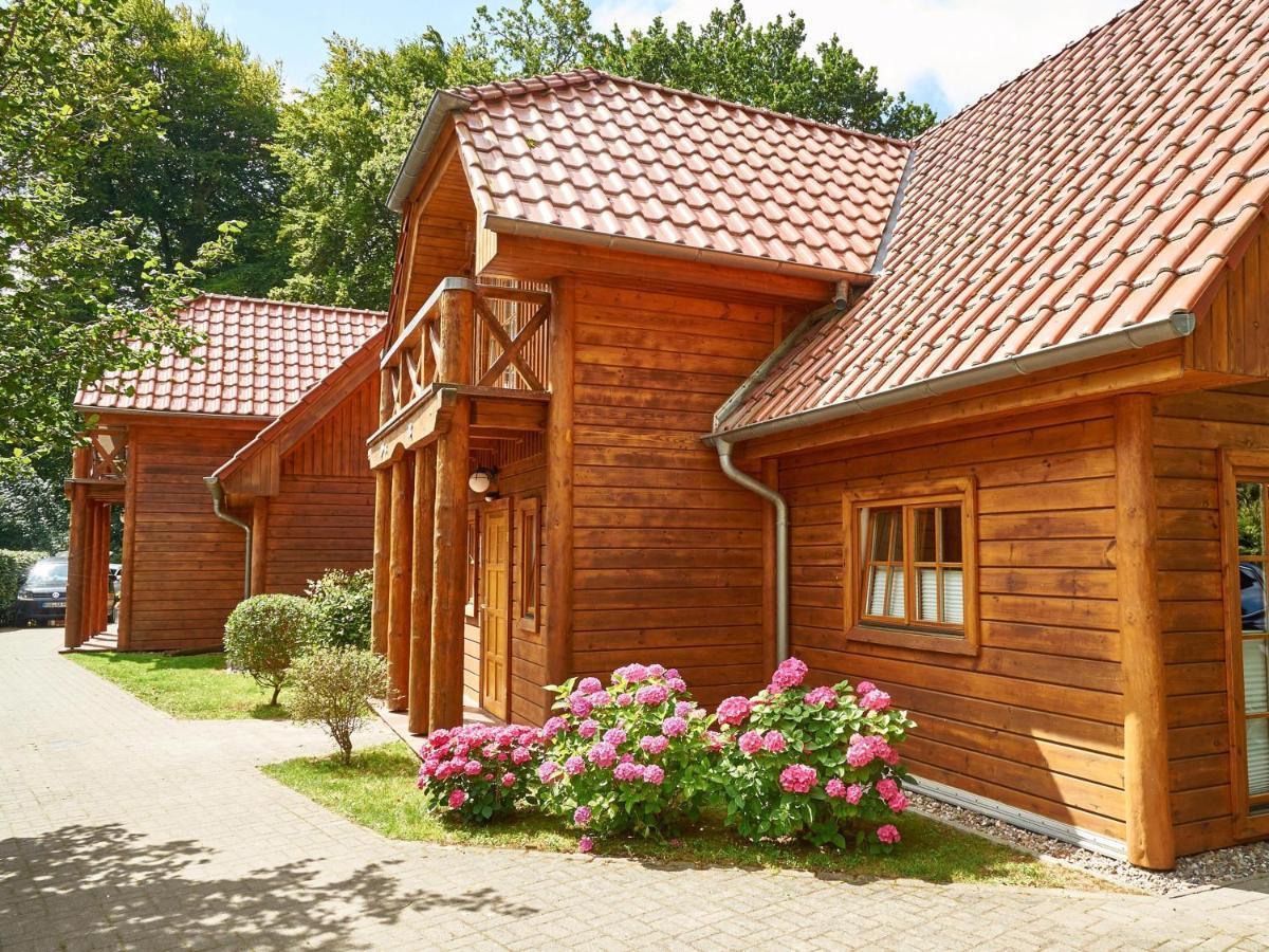 Strandschloesschen Sellin - Haushaelfte 1 Villa Bagian luar foto