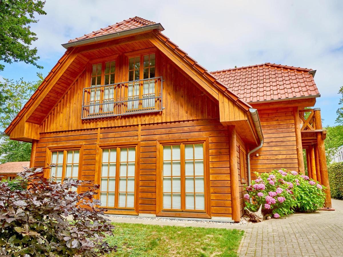 Strandschloesschen Sellin - Haushaelfte 1 Villa Bagian luar foto