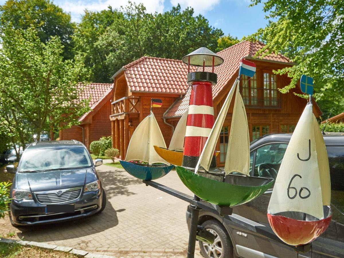 Strandschloesschen Sellin - Haushaelfte 1 Villa Bagian luar foto